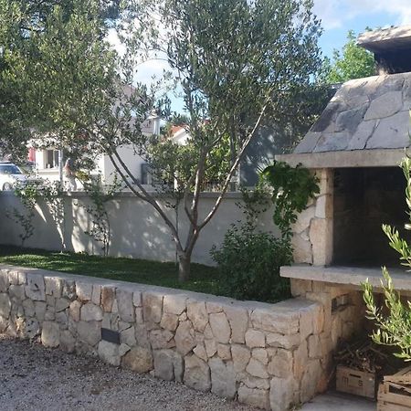 Gulin Apartments Vodice Eksteriør bilde
