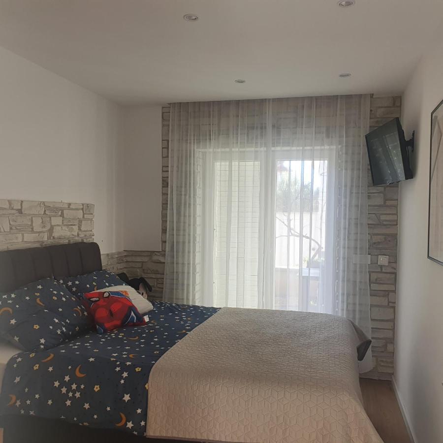 Gulin Apartments Vodice Eksteriør bilde