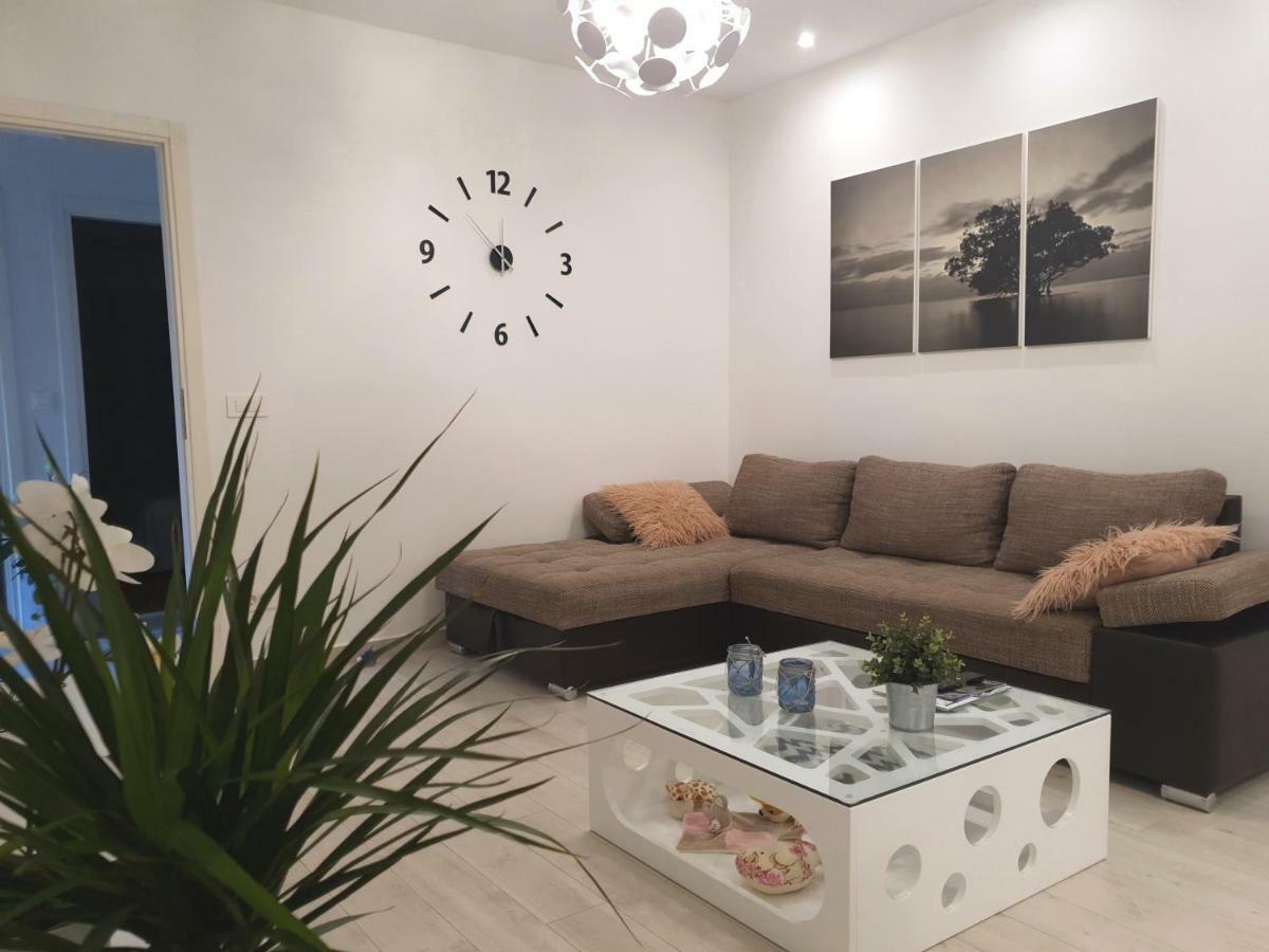 Gulin Apartments Vodice Eksteriør bilde